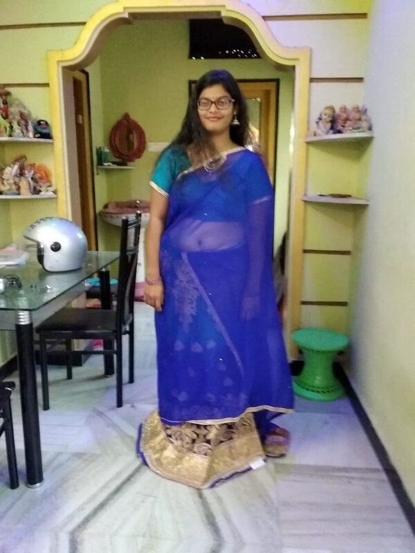 Telugu hot bhabhi saree striptease boob show pics 4