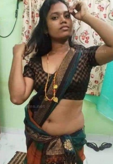 Telugu slutty wife removing saree and boobs show 1