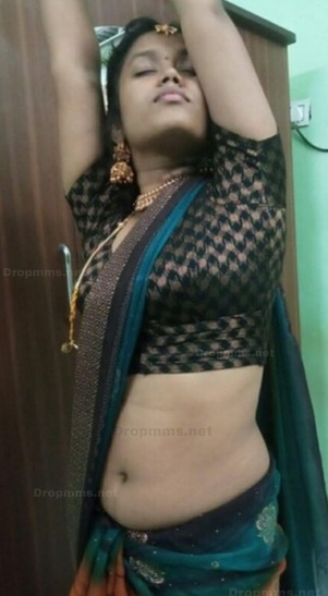 Telugu slutty wife removing saree and boobs show 2