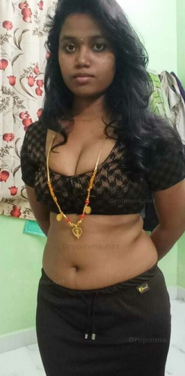 Telugu slutty wife removing saree and boobs show 3