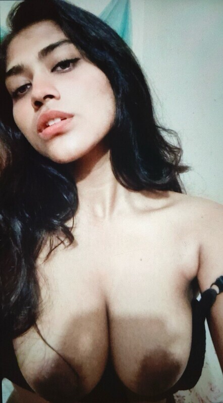 The cheating wife nude selfies for secret lover 3