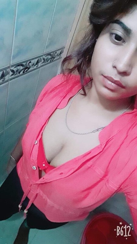 Top class Bengali Youtuber nude exclusive pics 6