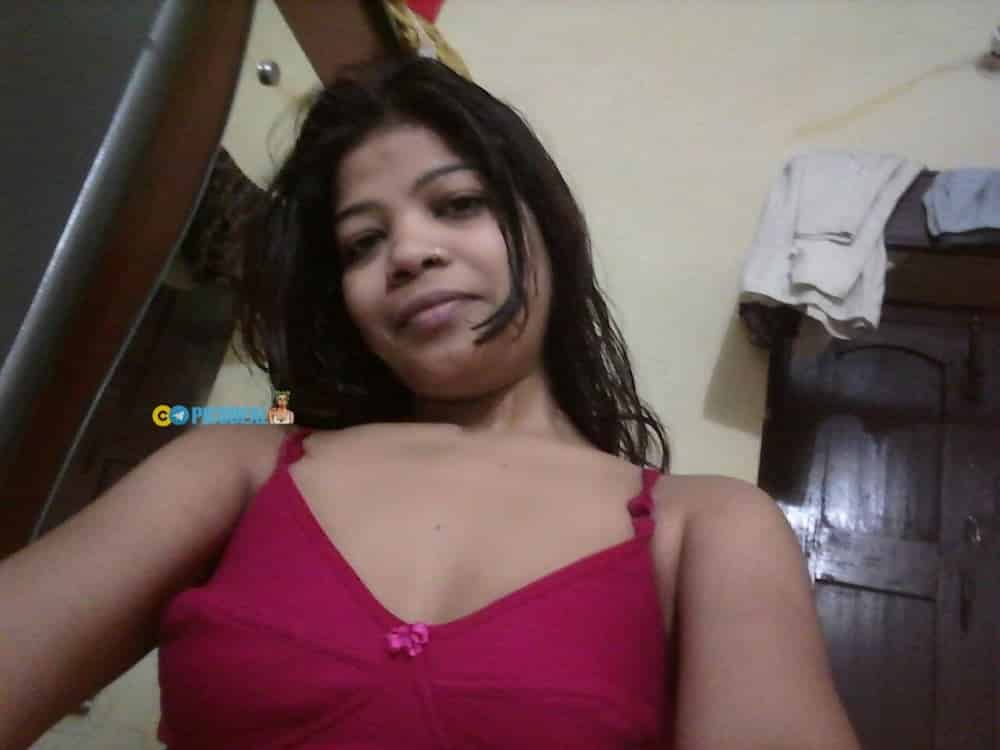 Village wife nude pics collection leaked out 5