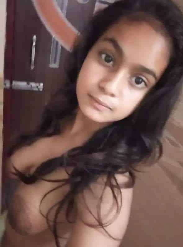 Virgin college teen Desi busty girl pics 4