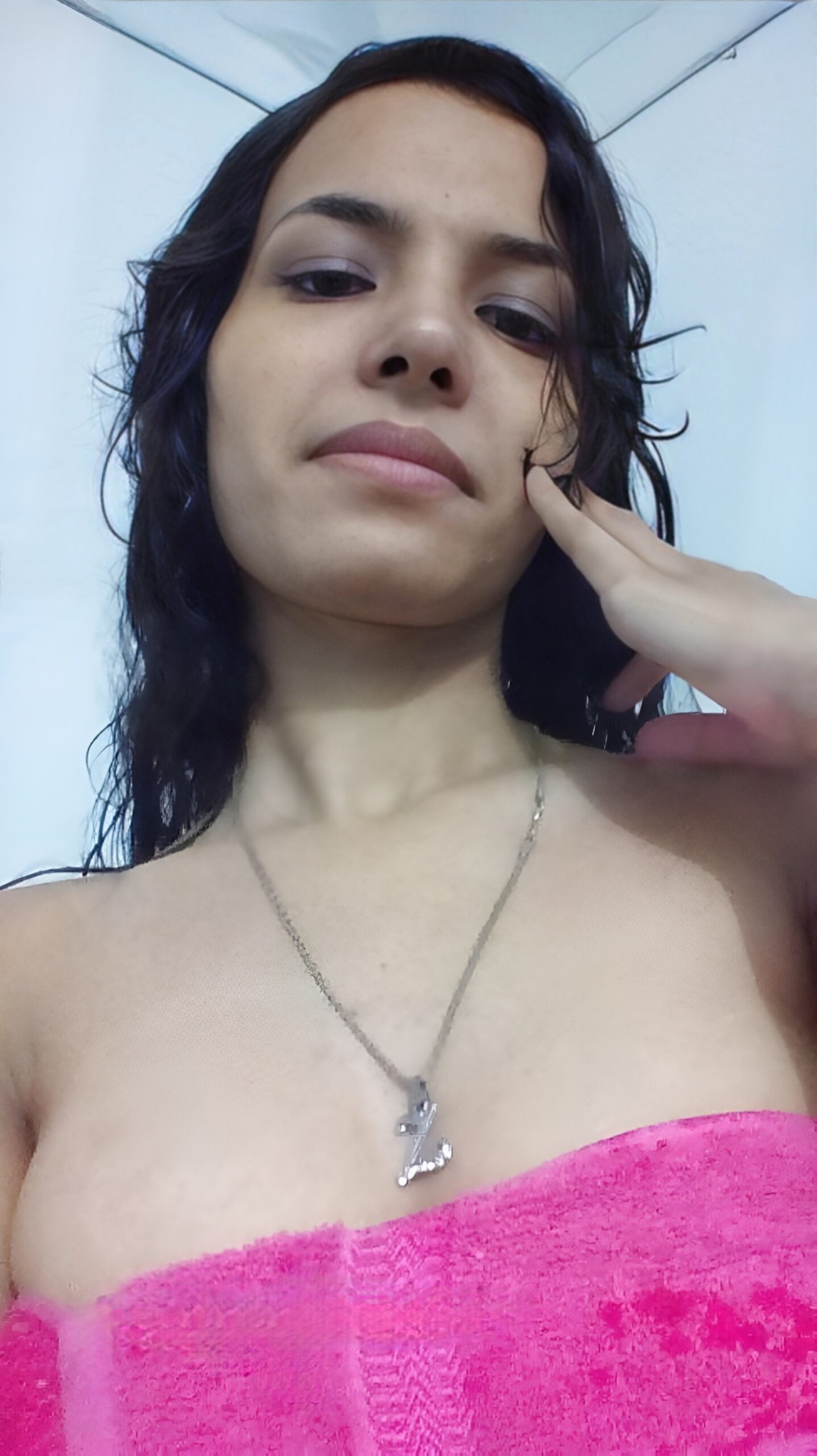Virgin girl naked pussy and round boobs show 1