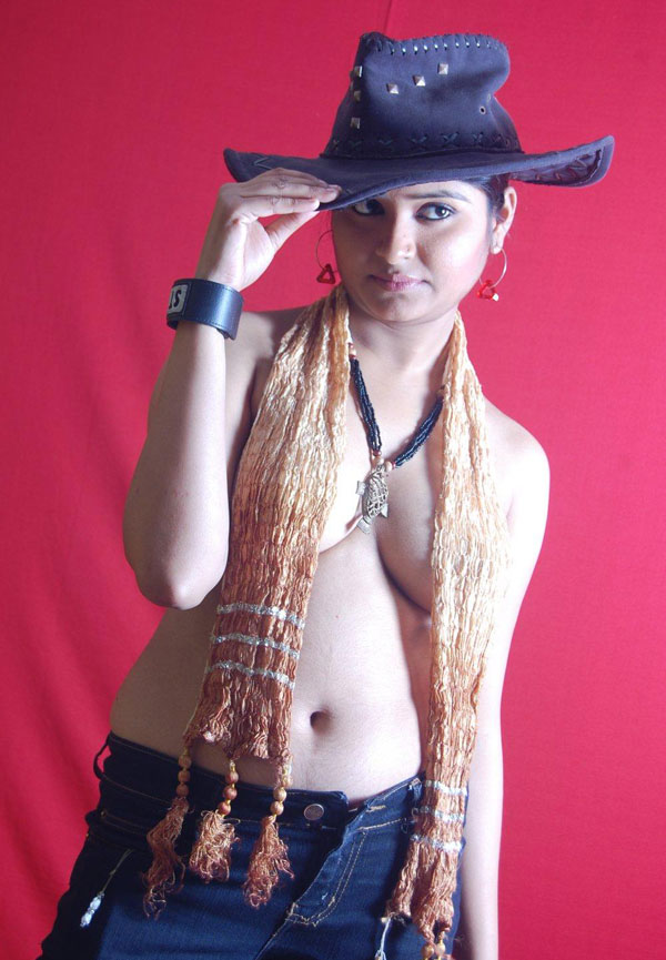 Watch these Indian girl erotic photos and masturbate your dick 12
