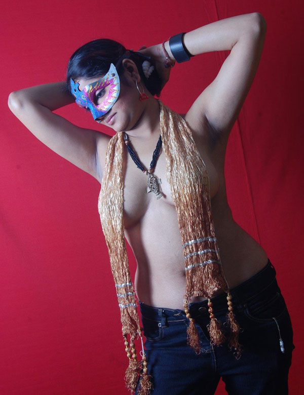 Watch these Indian girl erotic photos and masturbate your dick 7