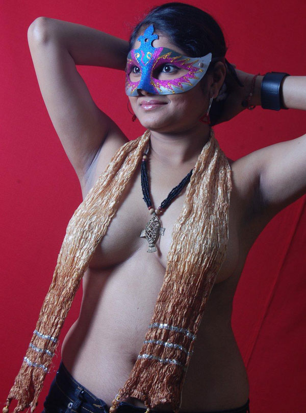 Watch these Indian girl erotic photos and masturbate your dick 9