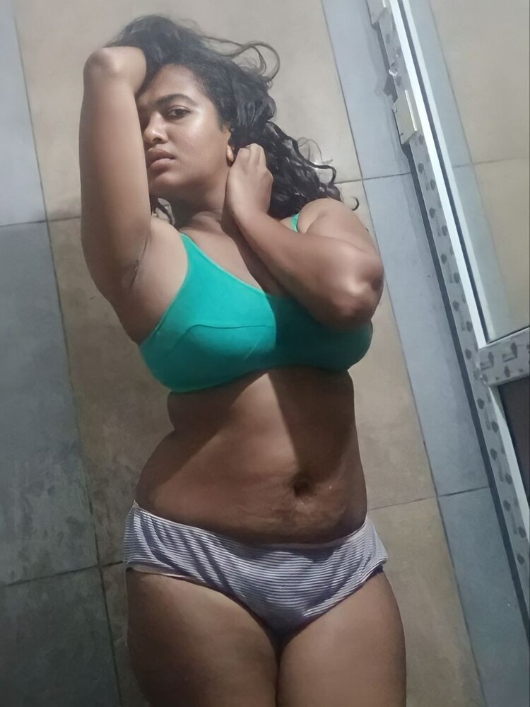Wayanad mallu big boobs girlfriend naked pics 6