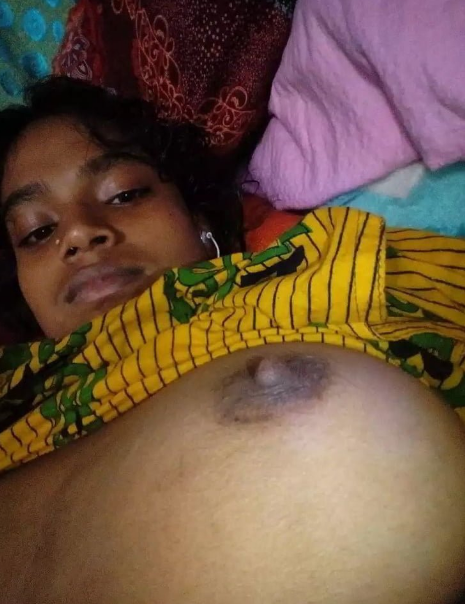 Young college girl’s fresh new Desi tits show photos 2