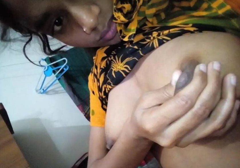 Young college girl’s fresh new Desi tits show photos 7