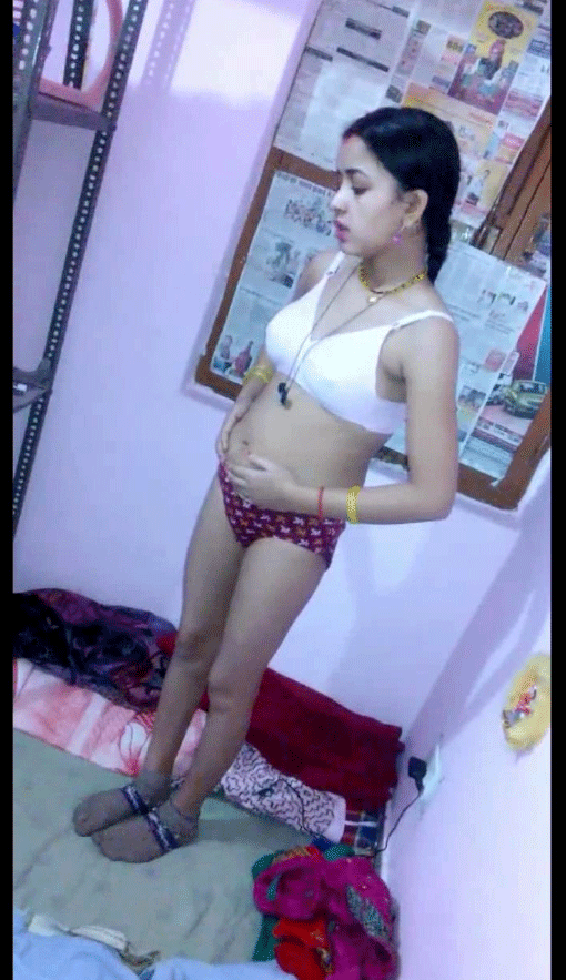 Young Indian wife nude photos taken by her Devar 4