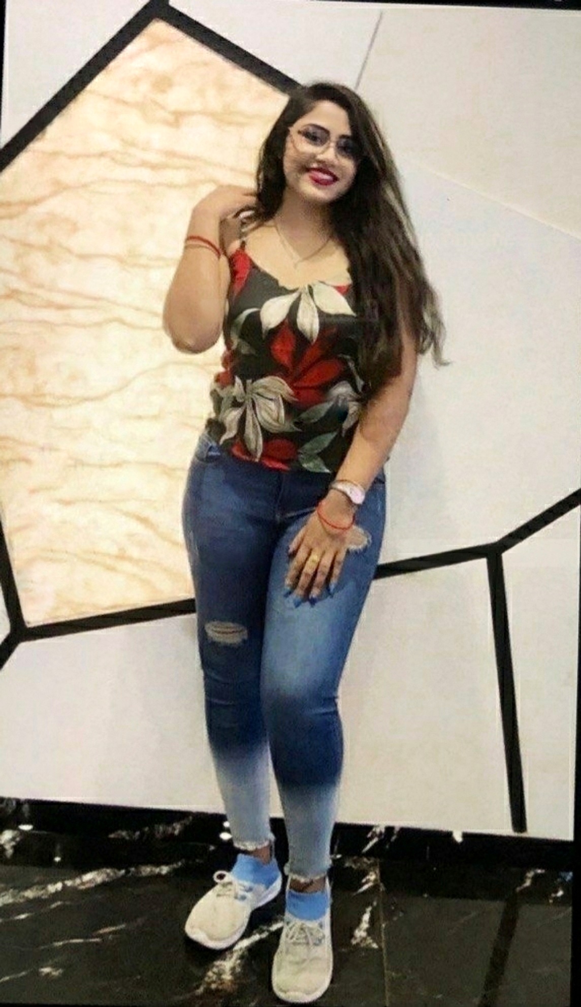 Young Indian wife sexy in innerwear and boob slip 1