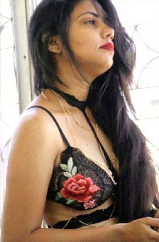 Young Indian wife sexy in innerwear and boob slip 4