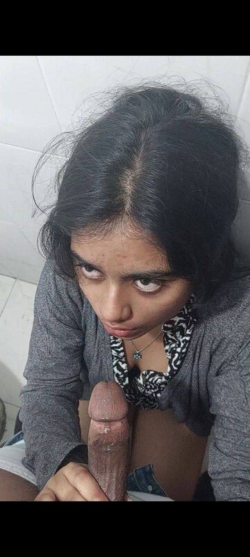 Young wife blowjob first time to husband after marriage 2
